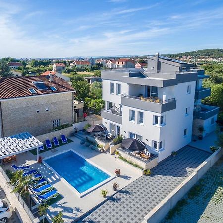 Luxury Home Polo Бибине Екстериор снимка